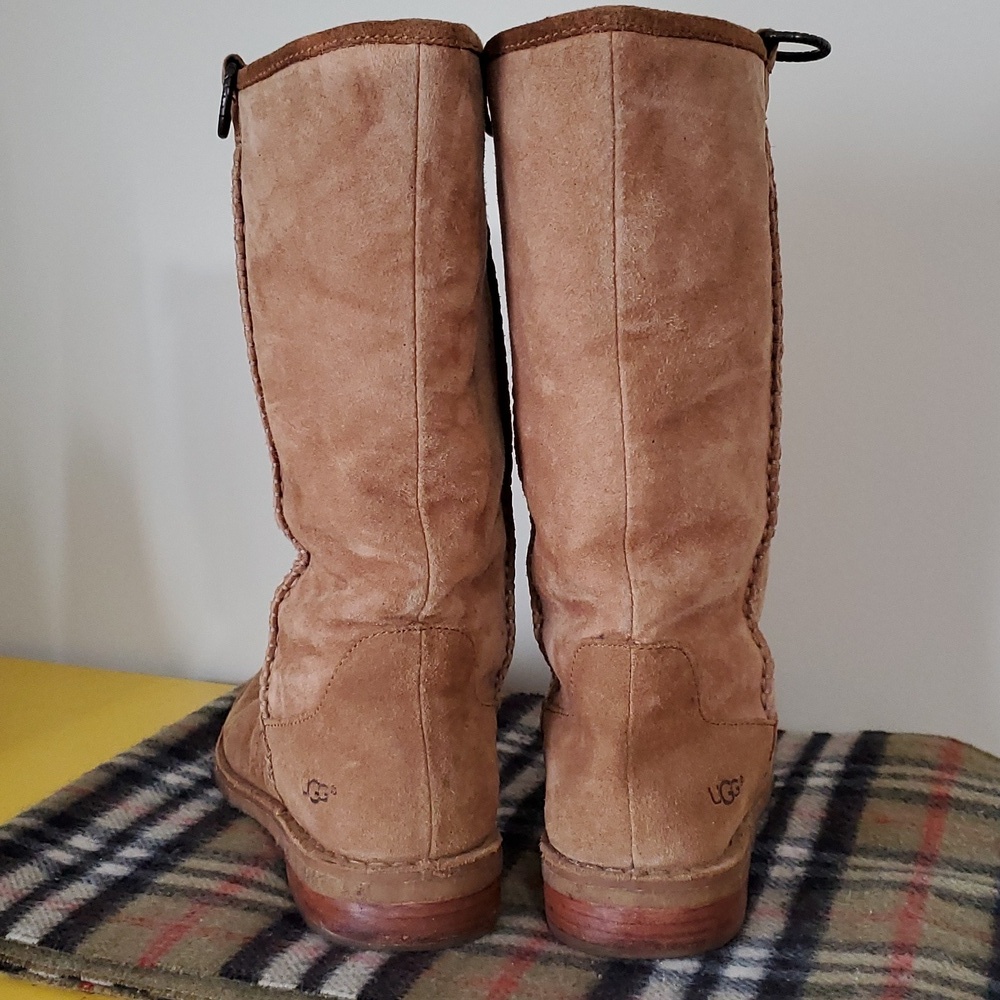 UGG Daphne Tall Suede Winter Boots in Chestnut Tan - Size 7 - Picture 5 of 9
